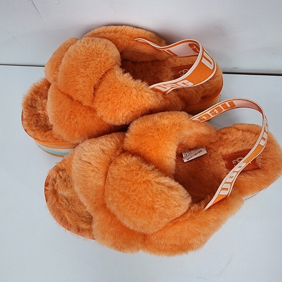 UGG Women's Fluffy Orange Platform Sandals, Size 6 - Picture 2 of 8